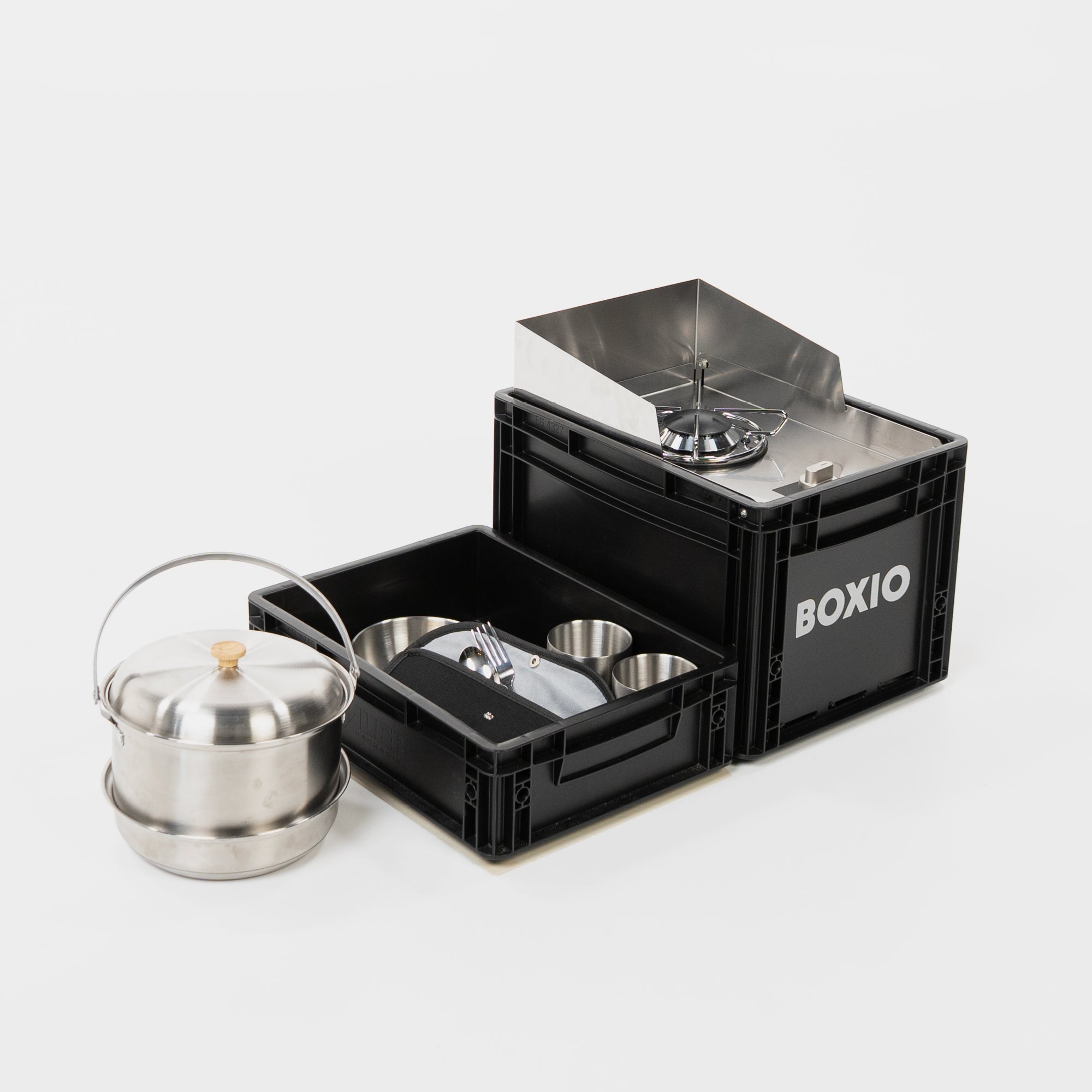 Topfset, halbe Eurobox mit Geschirr und Besteck und einem mobilen Gaskocher in Euroboxformat