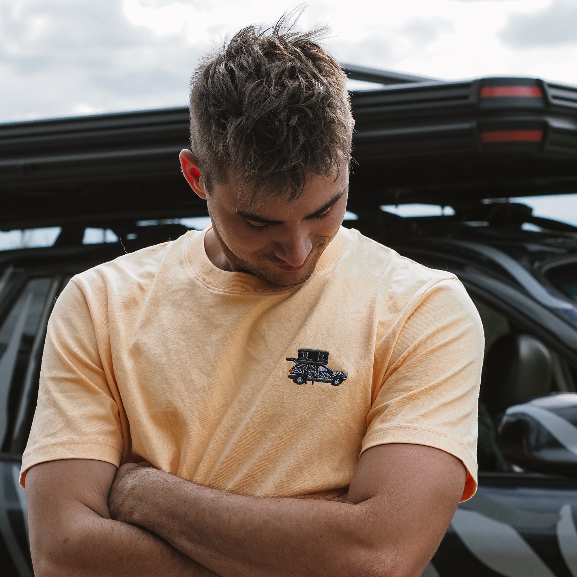 BOXIO x kommando.frei I T-shirt con ricamo